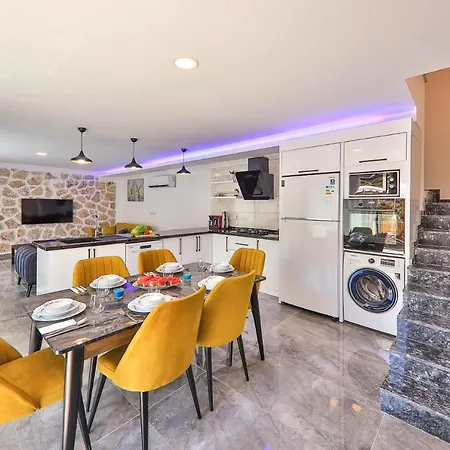 Villa Delfin Green